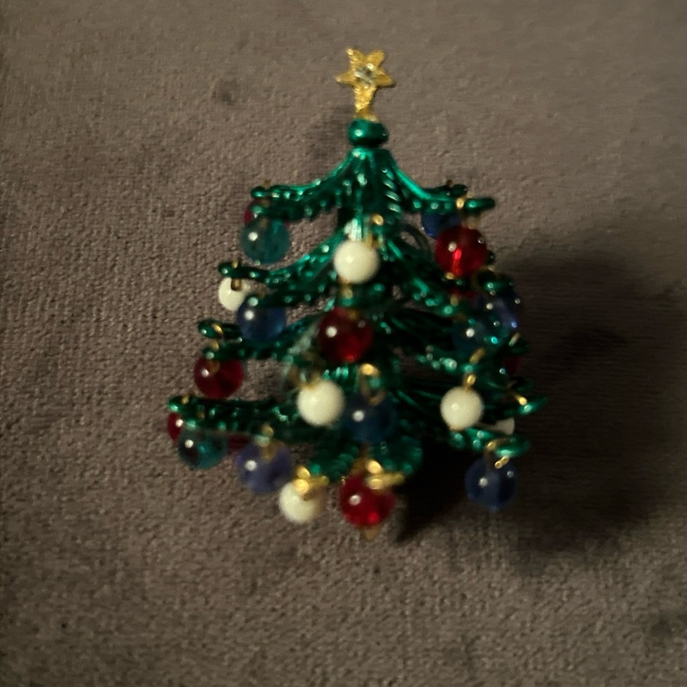 Vintage Hattie Carnegie Holiday Christmas Tree Brooch with Colorful Beads